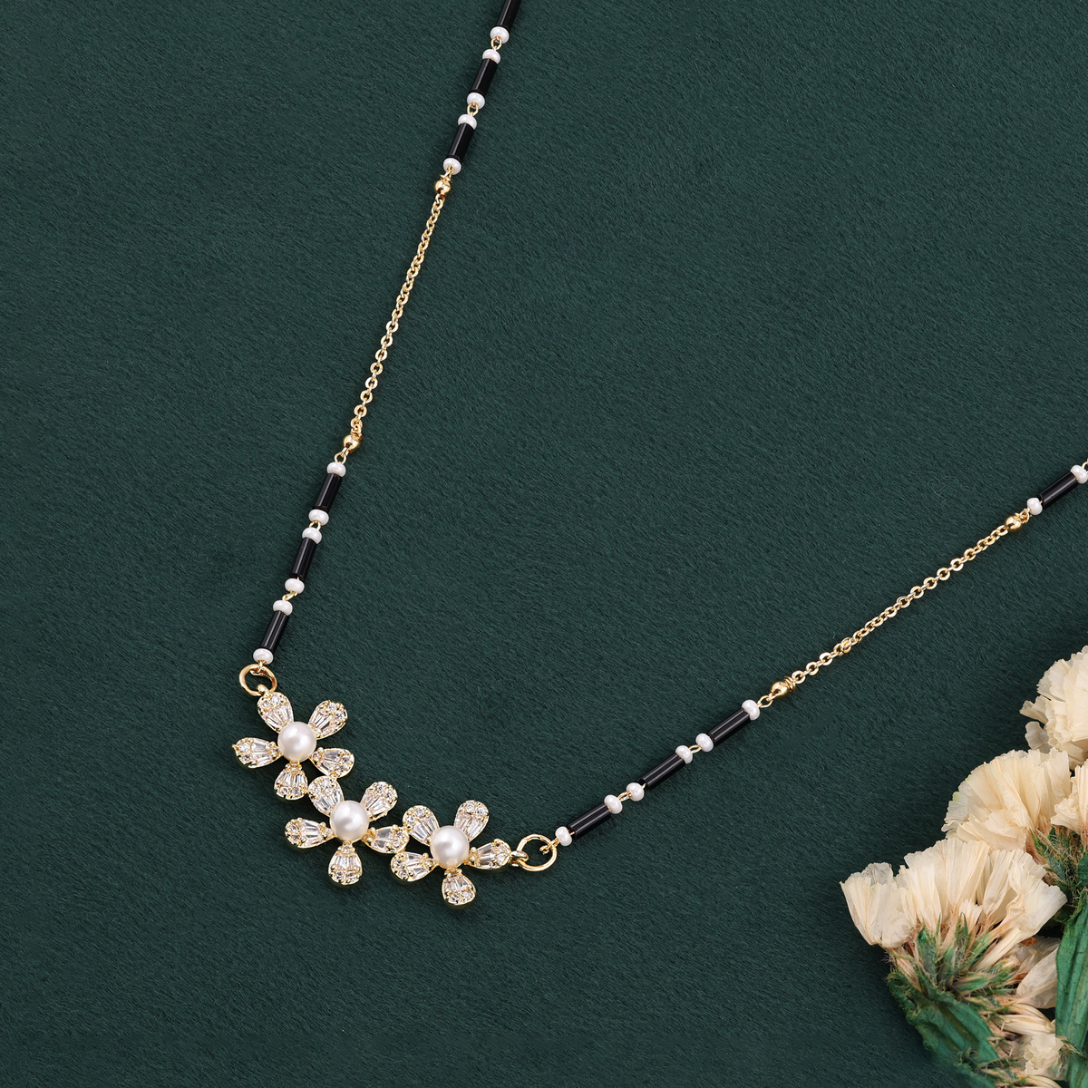 KRINIVA Three Flower Mangalsutra for Women