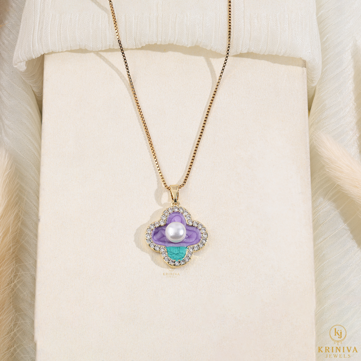 Celeste Clover Pendant Necklace