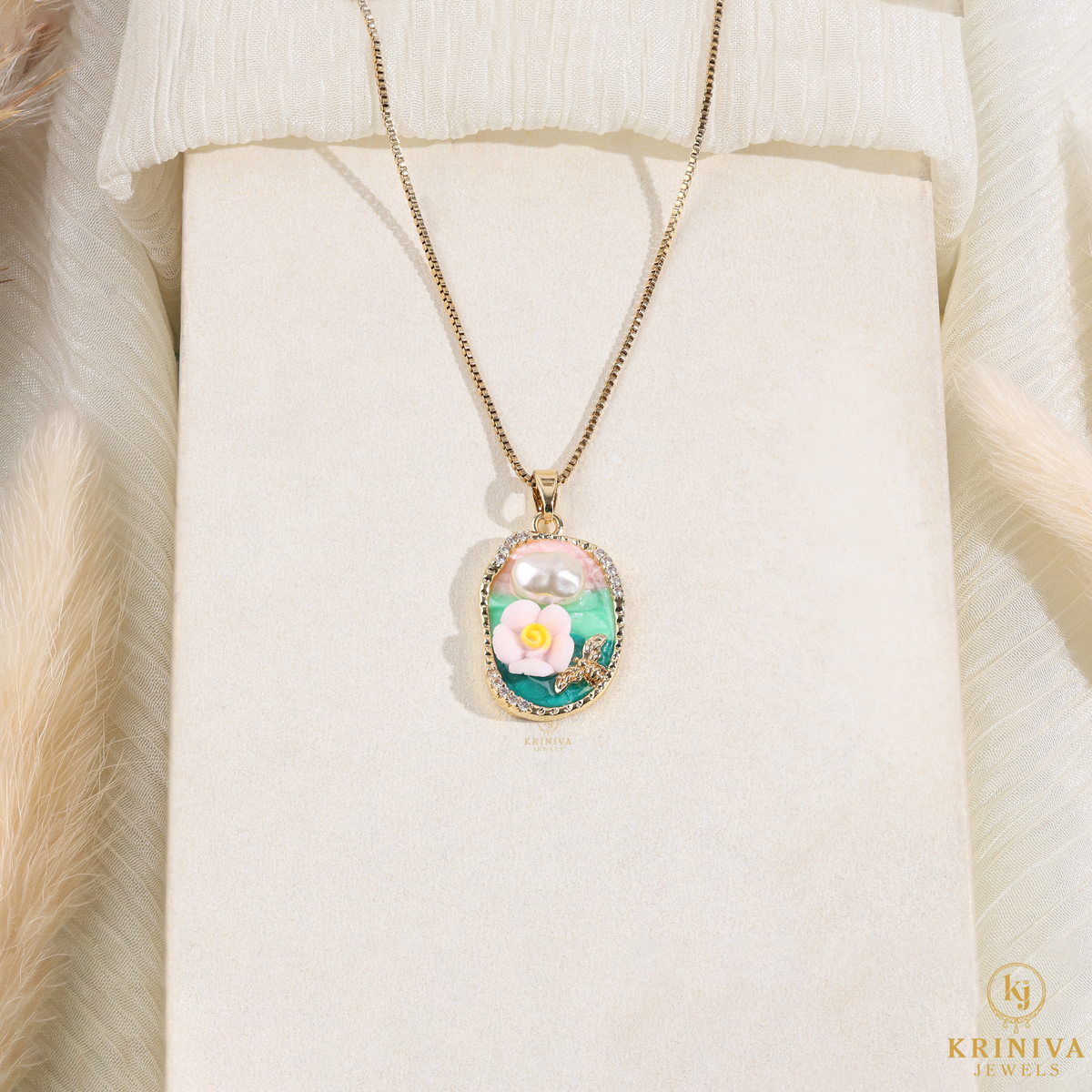 Kriniva Flower Pearl Necklace