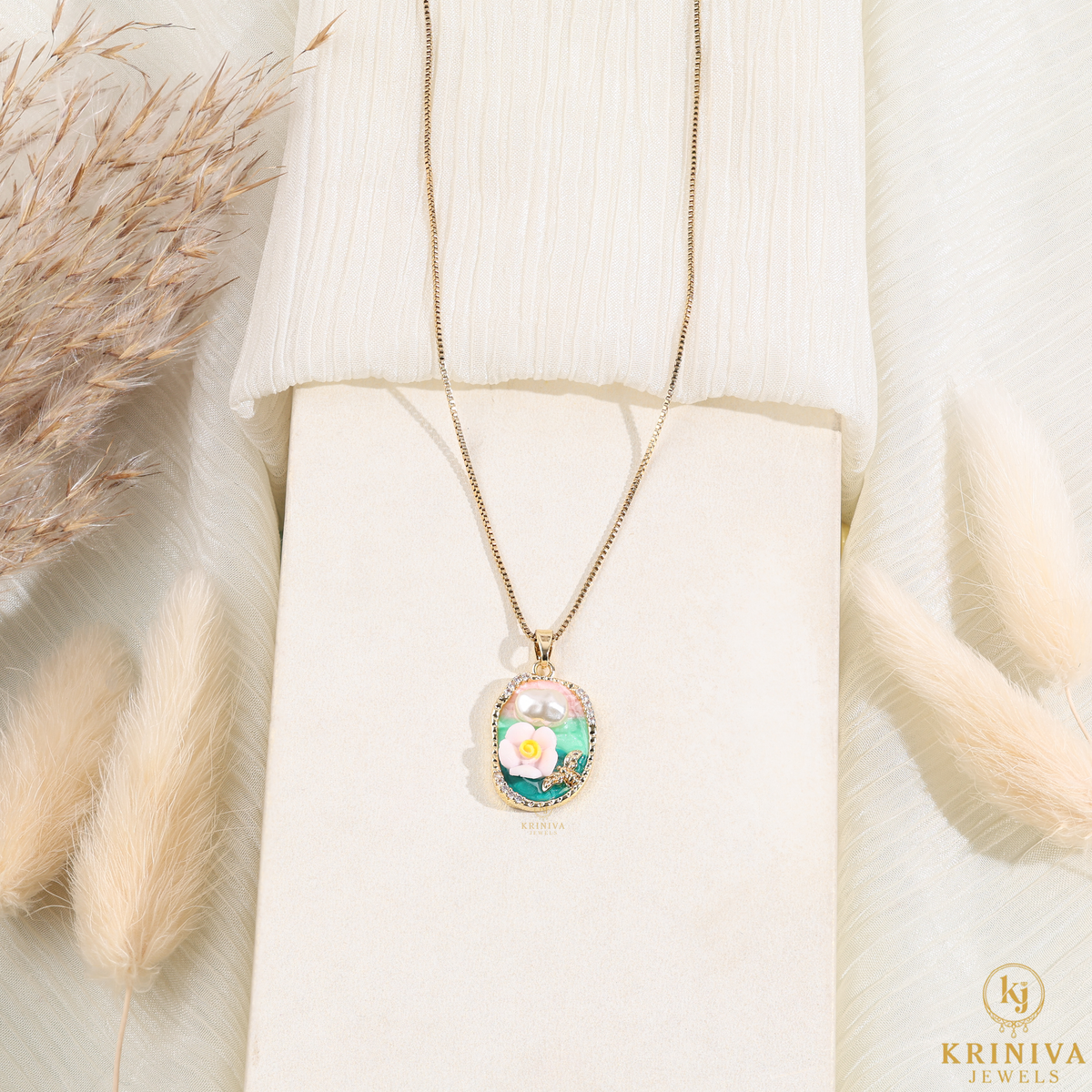 Kriniva Flower Pearl Necklace