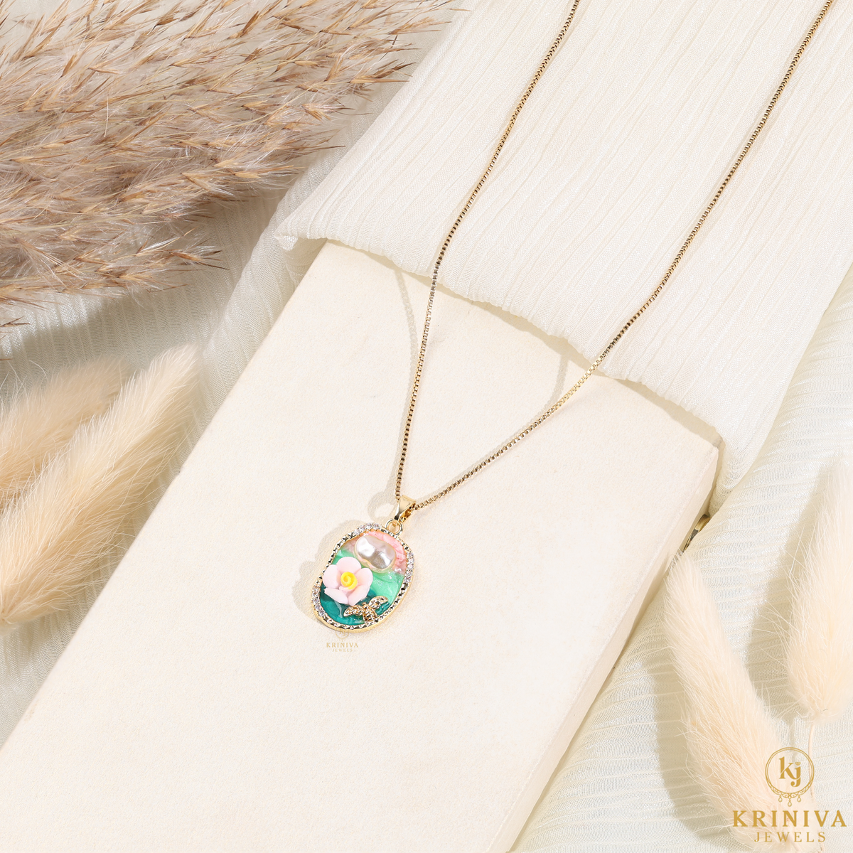 Kriniva Flower Pearl Necklace